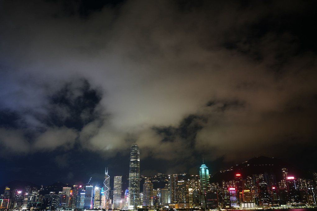 香港　中環站　湾仔站　西九龍公園　M＋からの夜景