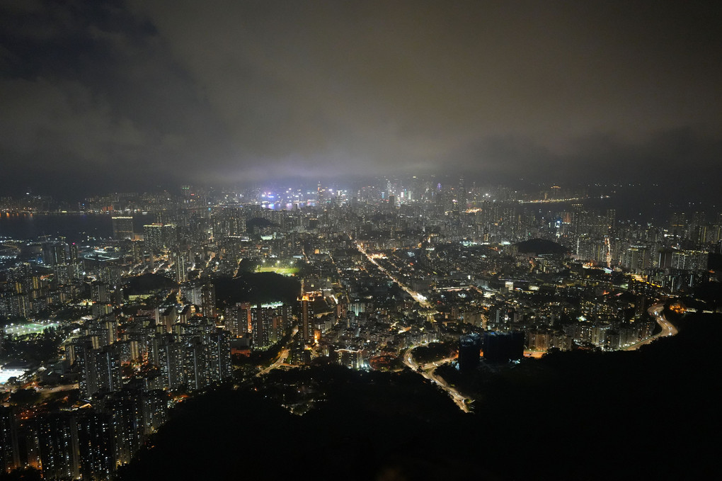 香港　獅子頭公園　山頂から九龍・香港島側夜景