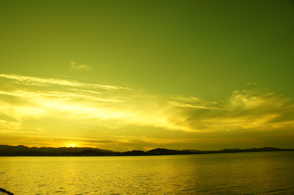 夕凪の海と空　