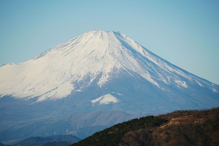 大山山頂から見る初富士