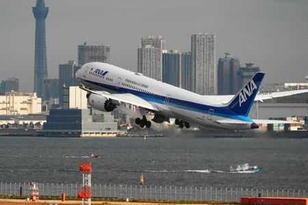 羽田を発つ飛行機たち