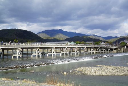 空いています。渡月橋