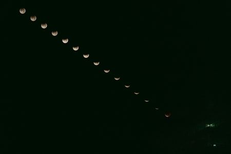 皆既月食、撮ったど～～♪