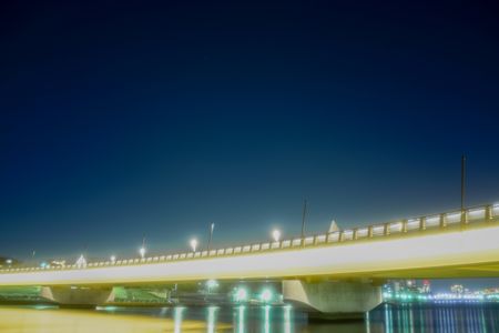 光る橋　～隅田の桜橋～