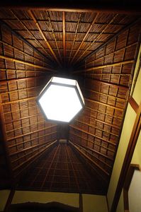 レトロ温泉街の宿