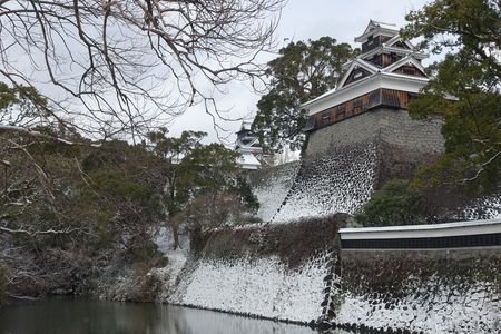 雪化粧の熊本城
