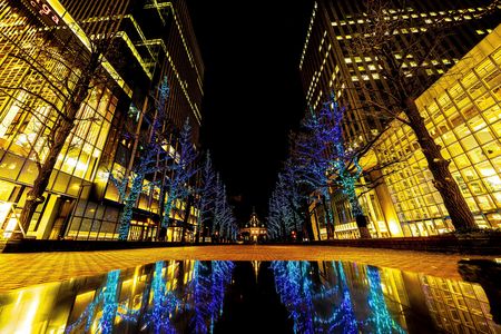 Floating on the wind to the city lights