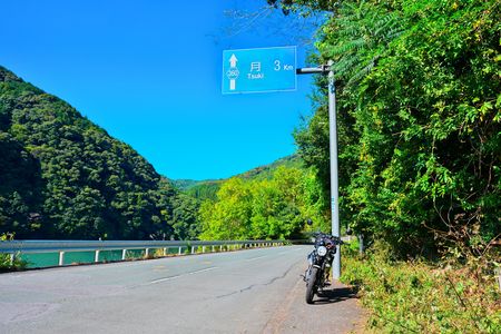 月からの帰り道