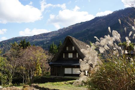 秋の合掌造り