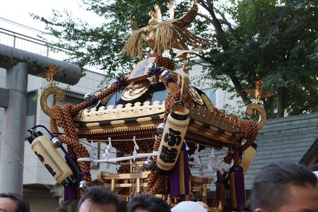 二子神社例祭の神輿