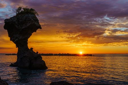 りんご岩と夕陽