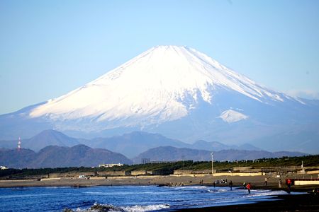 雪の増えた富士山＠辻堂海岸