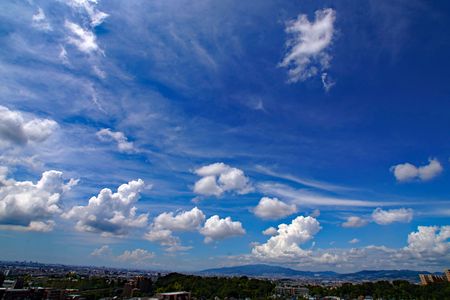 まだまだ夏の空