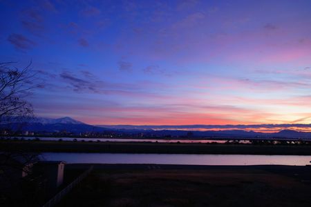 青の空へ