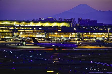 Twilight Airport Haneda