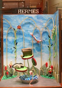 某デパートのショーウィンドー　その24及び25