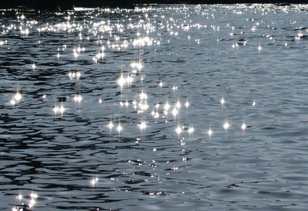 散らばった宝石