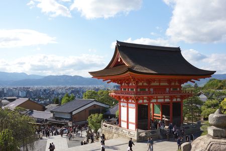 京都　清水寺の目隠し門