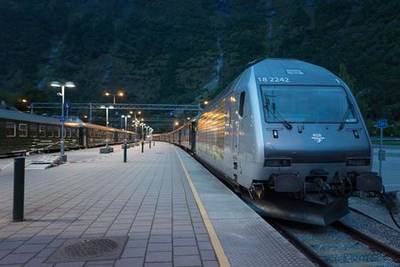 登山鉄道の朝