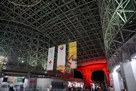 夜の金沢駅