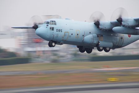 伊丹空港 C-130H