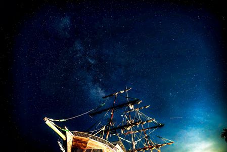 難破船と天の川