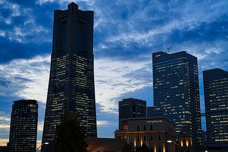 黄昏のみなとみらい