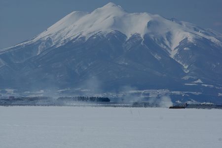 晴れ間の岩木山