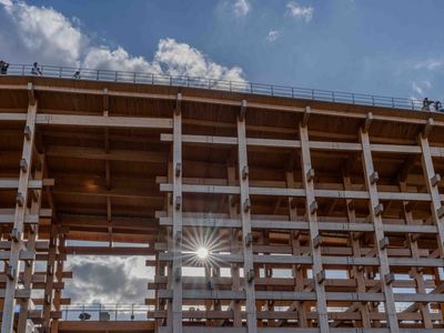 大屋根リングの光芒