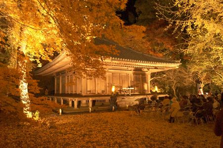 国宝富貴寺のライトアップ