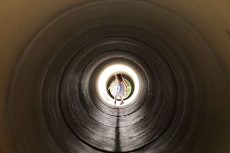 土管の中の天使