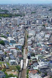 大都会の日常を乗せて