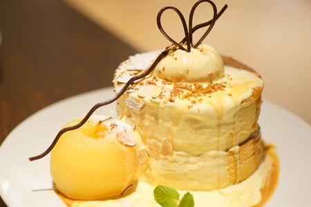 イシヤカフェのアップルパンケーキ