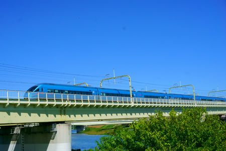 多摩川橋梁とMES　60000形
