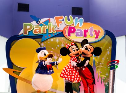 Disney park fan party!!