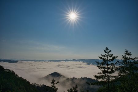 陽はまた昇る