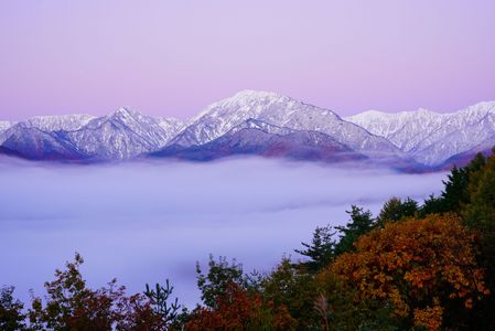 雲海に浮かぶ北アルプス