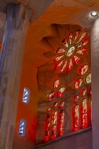 ガウディの光のマジック