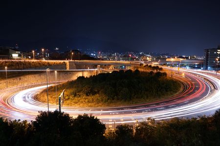 高速道路のメリーゴーランド