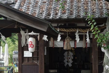 通勤途中の神社