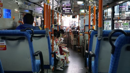 京都バスの美人