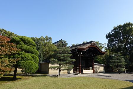 京都 東寺 小子房の門