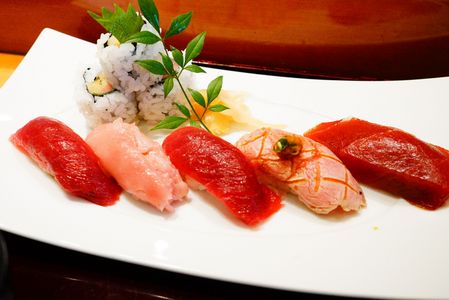 ひがしもの まぐろづくし-宮城塩釜 亀喜寿司-