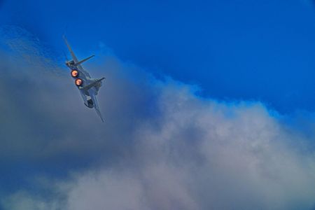 jet exhaust plume distortion