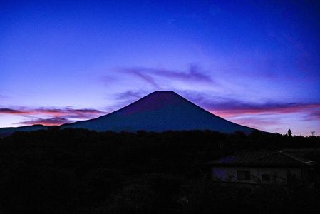 早起きしてしまった日の富士山