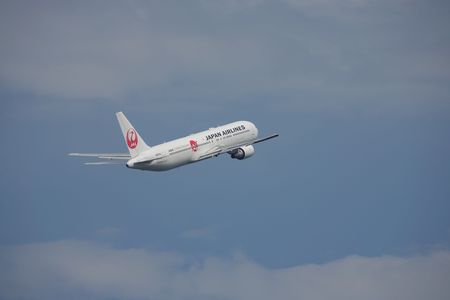 羽田空港近くで飛行機撮影しました