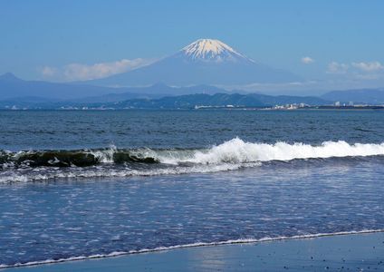富士山とサーファー　（江ノ島）　(*ﾟ▽ﾟ)ﾉ 