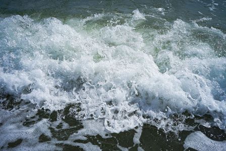 波の衝突