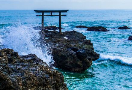 神磯の鳥居