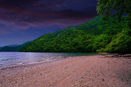 中禅寺湖・嵐の前の静けさ